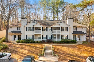 1002 Peachtree Forest Terrace