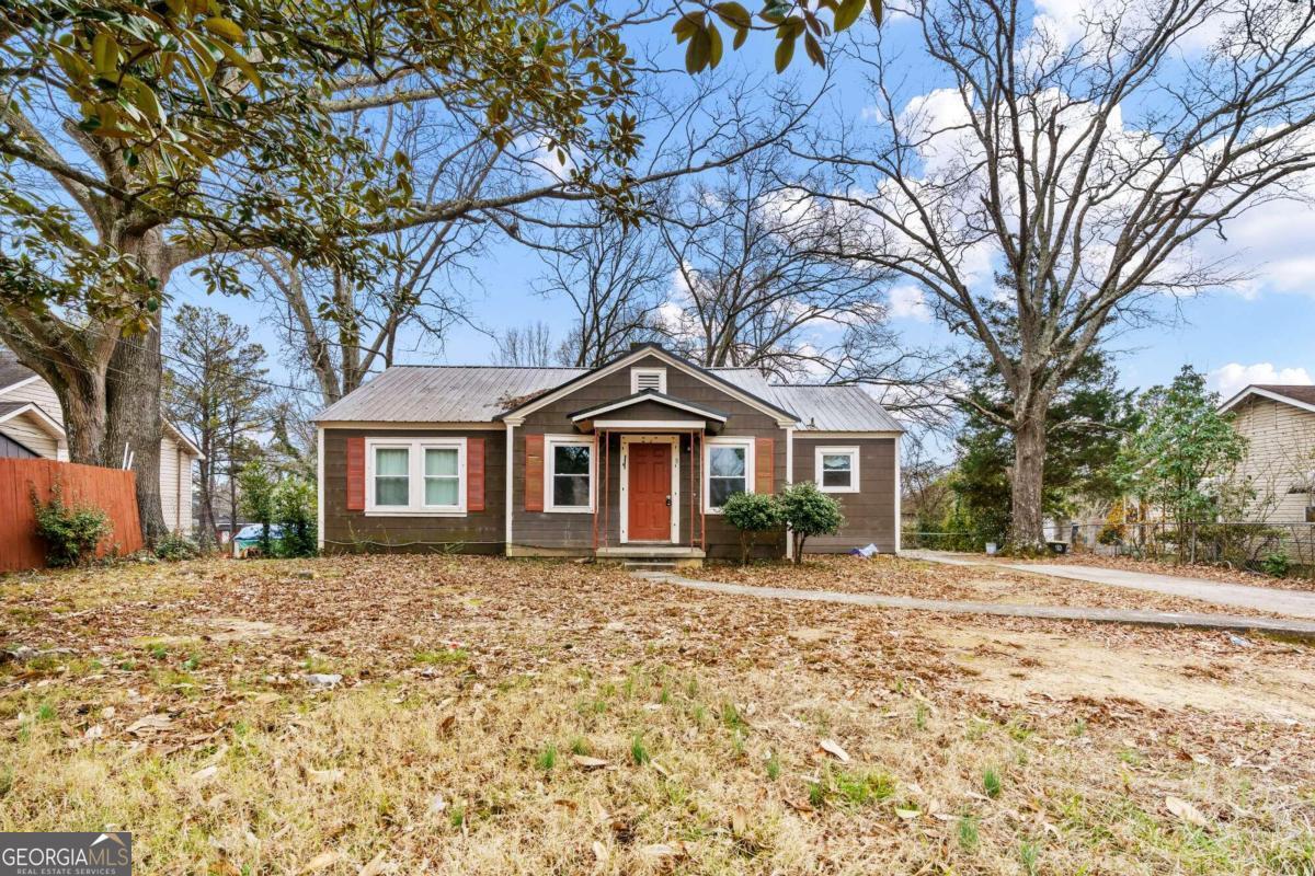 8 Lucille Avenue NW