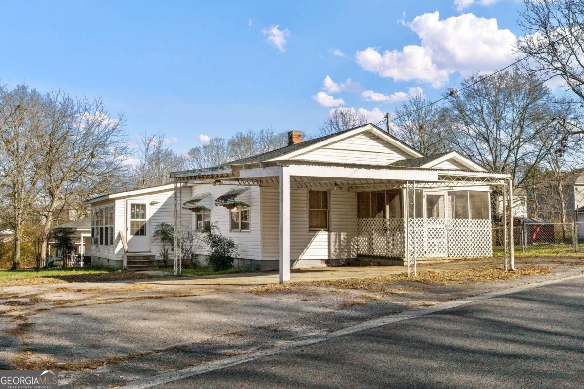 189 E Lake Drive