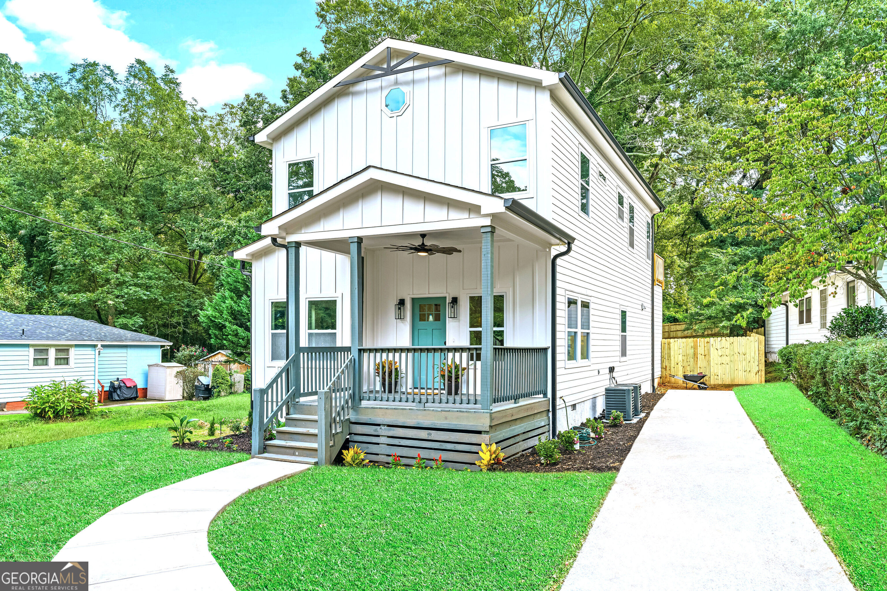 2213 Ridgedale Road NE