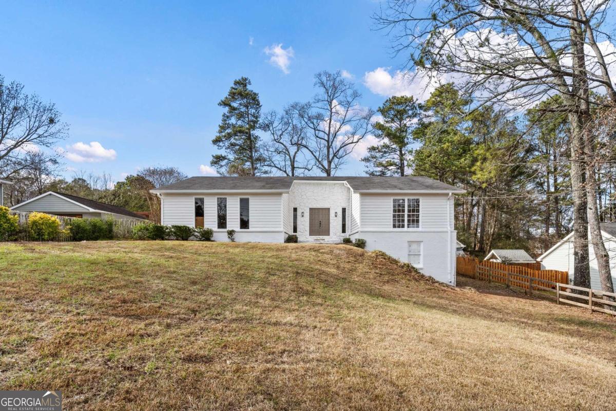 255 Rockbridge Road SW