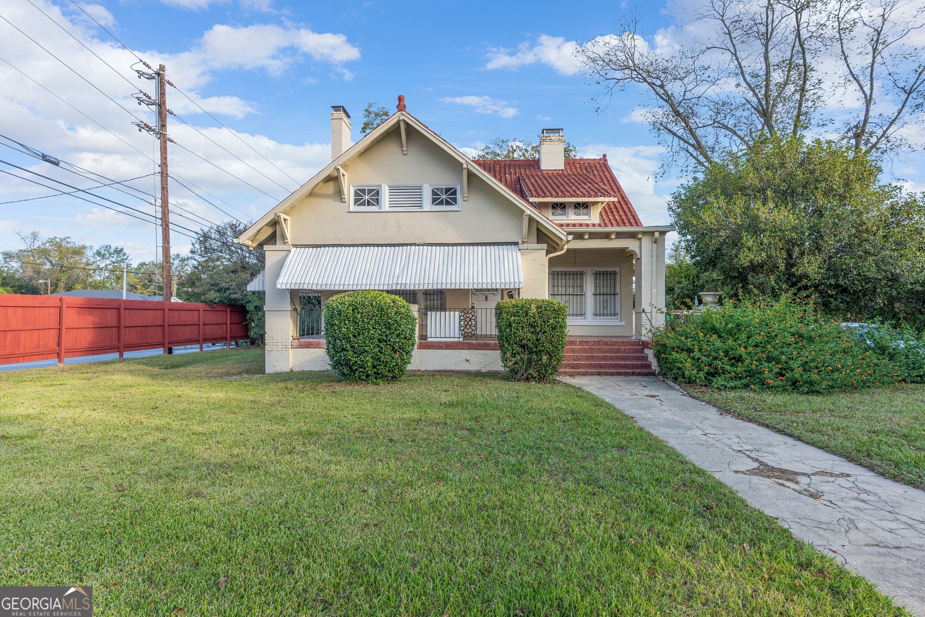 2585 Napier Avenue