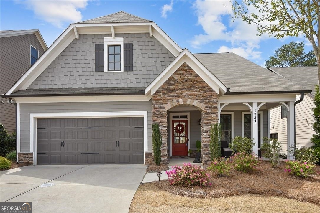1743 Grand Oaks Drive
