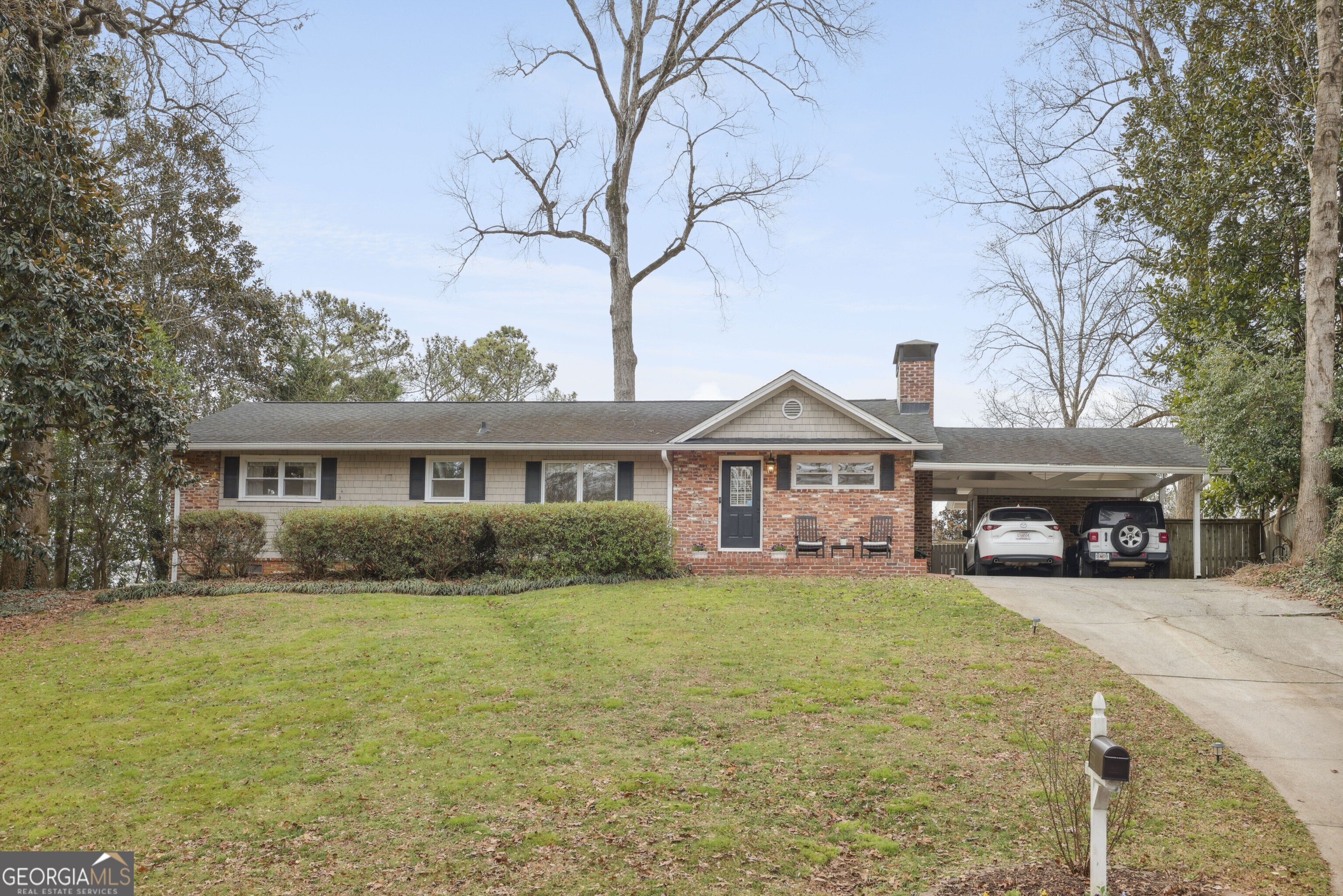 571 Valley Lane