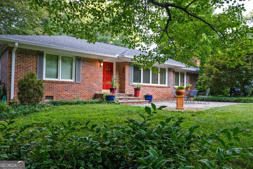 548 N Superior Avenue