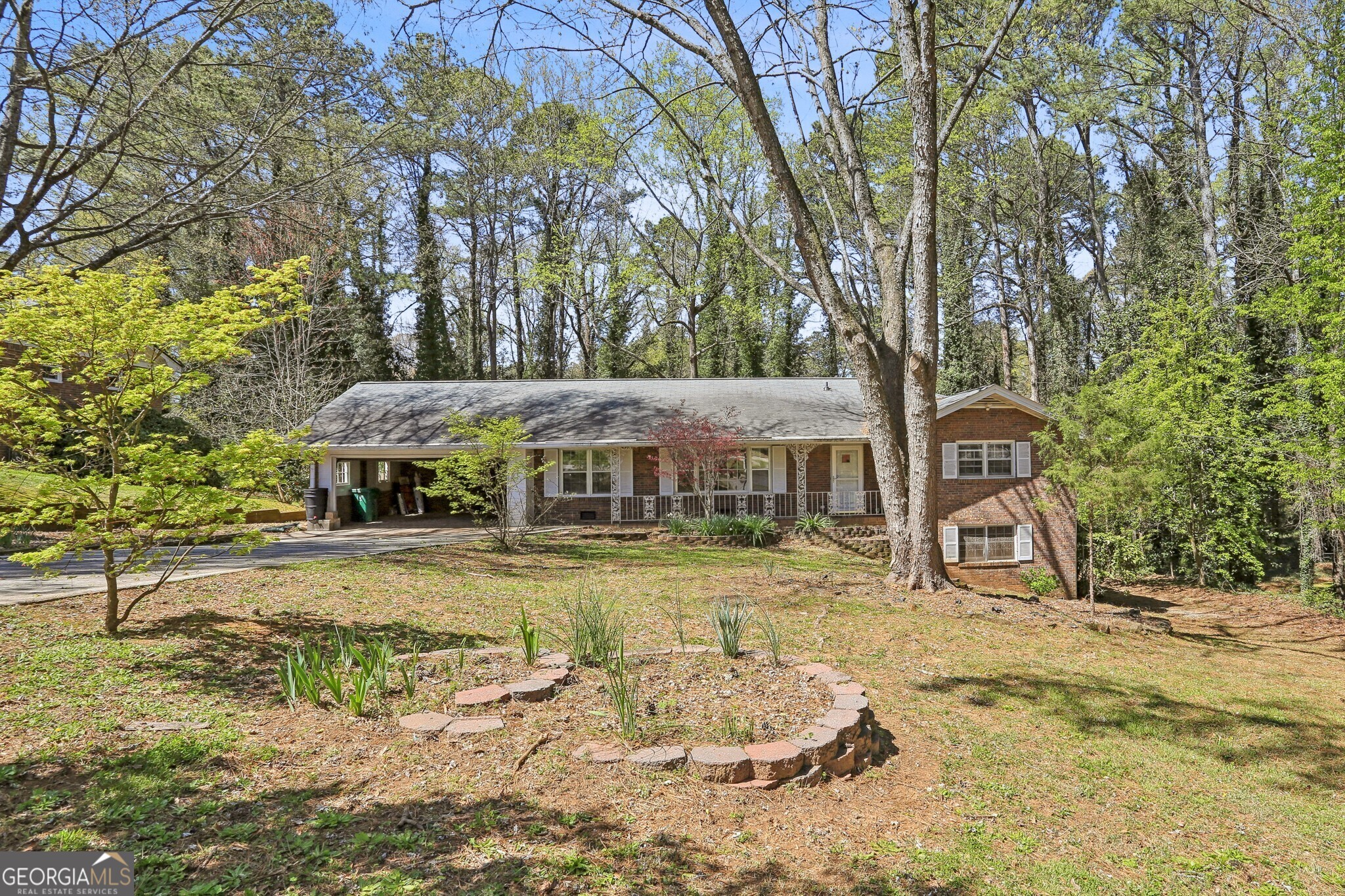 2576 Lucky Valley Drive