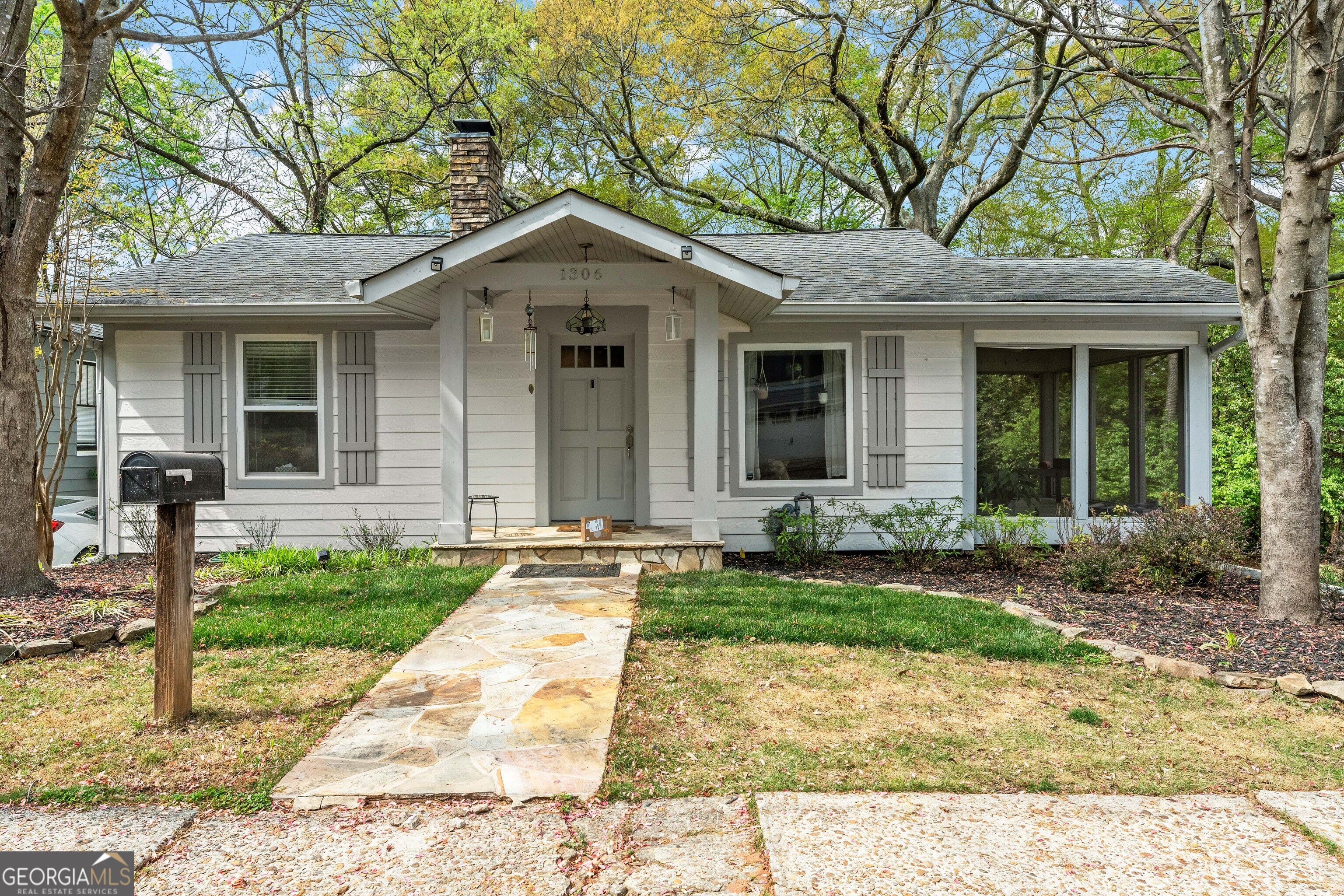 1306 Oak Grove Avenue SE