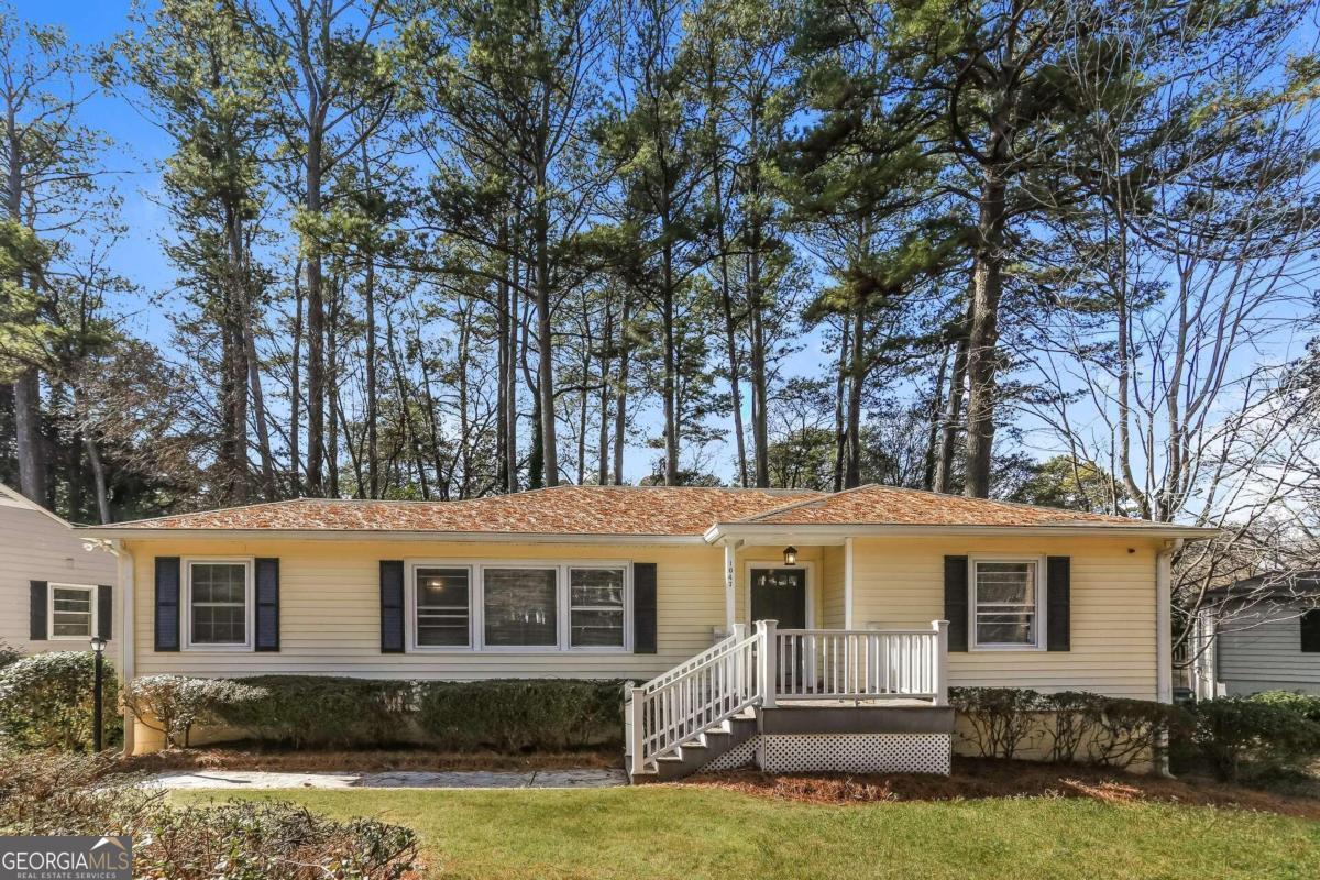 1047 NE Lindridge Drive