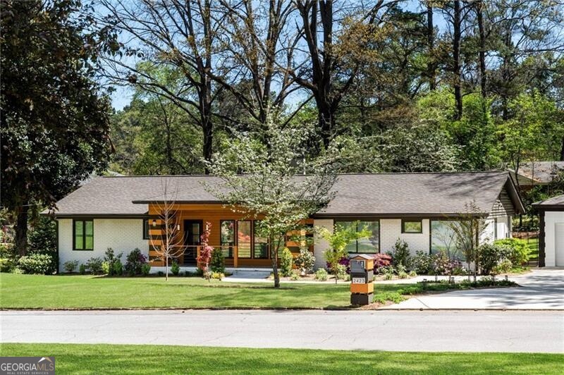2423 Hazelwood Drive NE