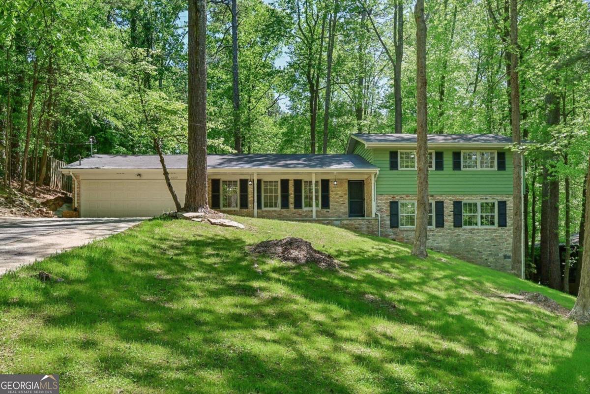 2889 Greenbrook Way NE