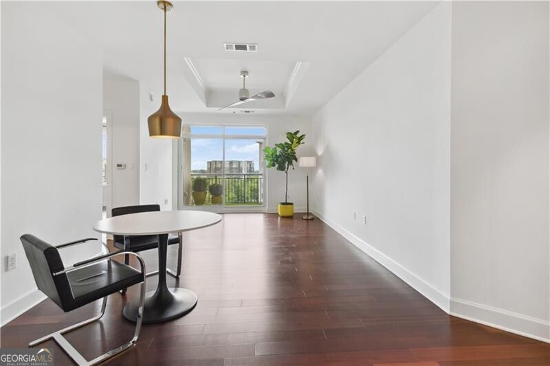 325 E Paces Ferry Road NE # 1004