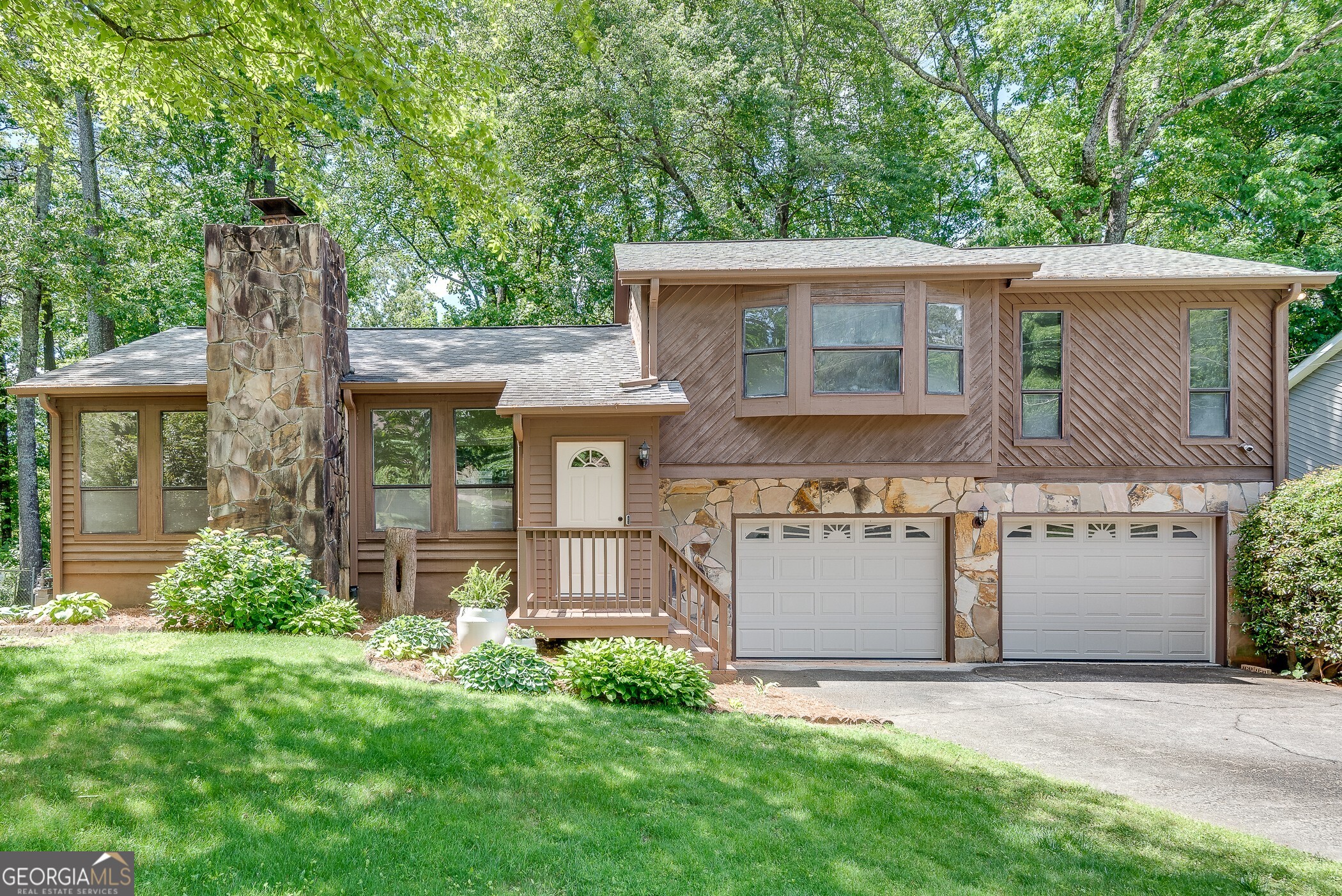 1636 Pierce Arrow Parkway