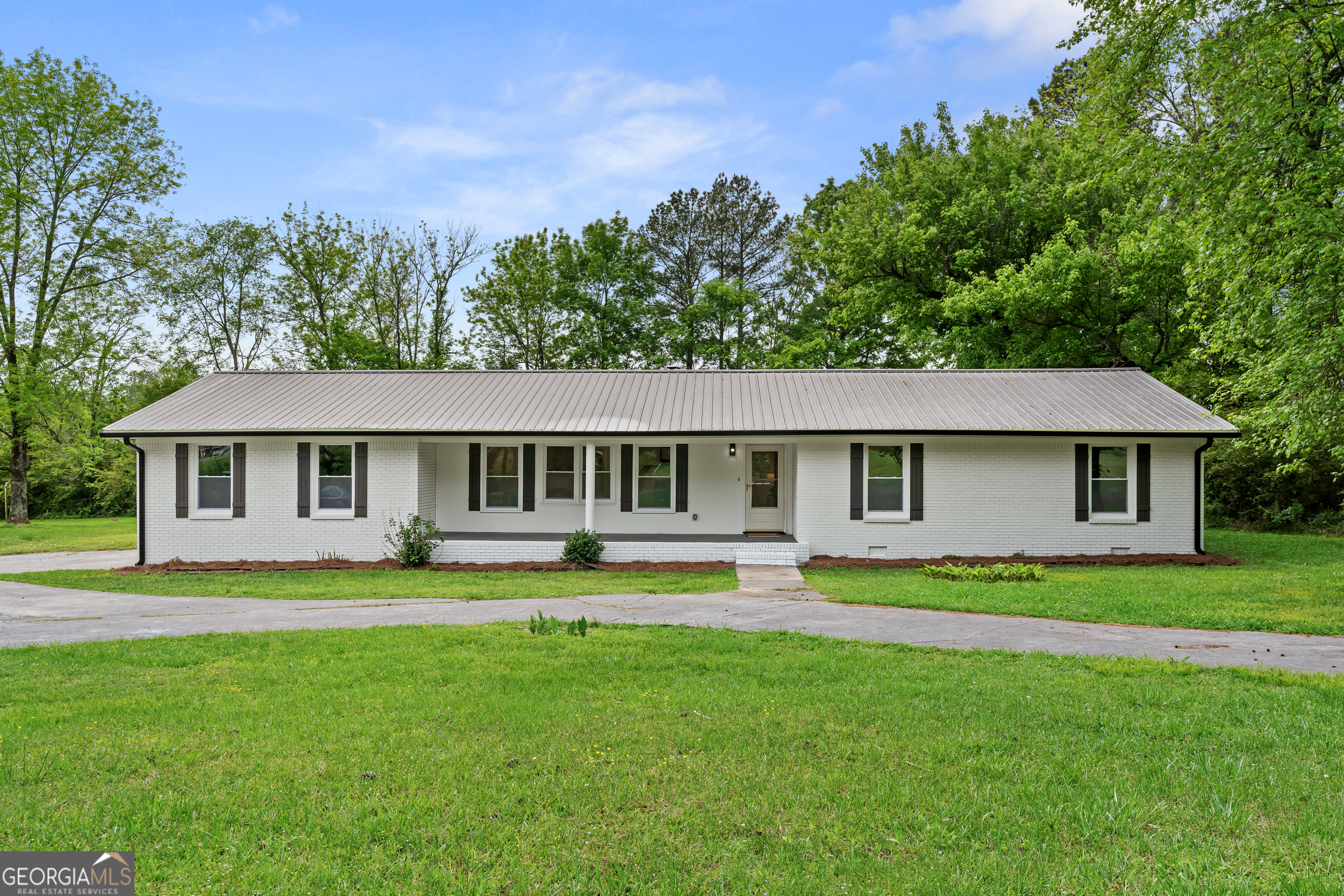 211 Blackwood Court SE
