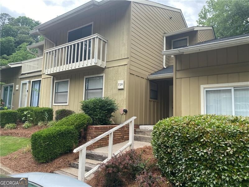 728 Somerset Court SE