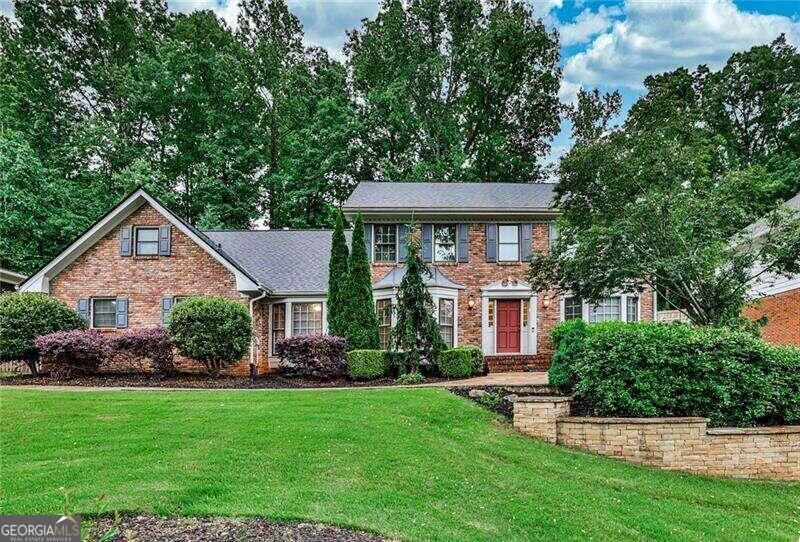 5243 REDFIELD Court