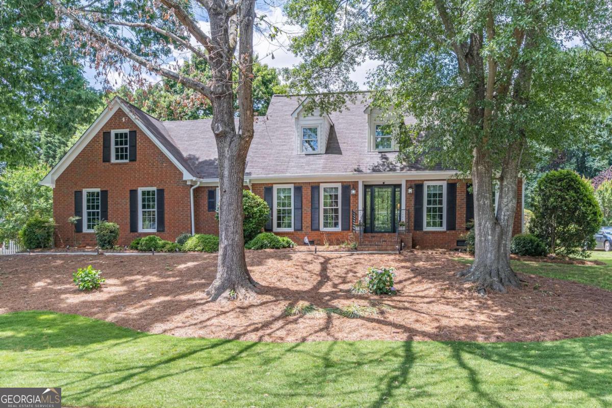2541 Meadowglen Trail