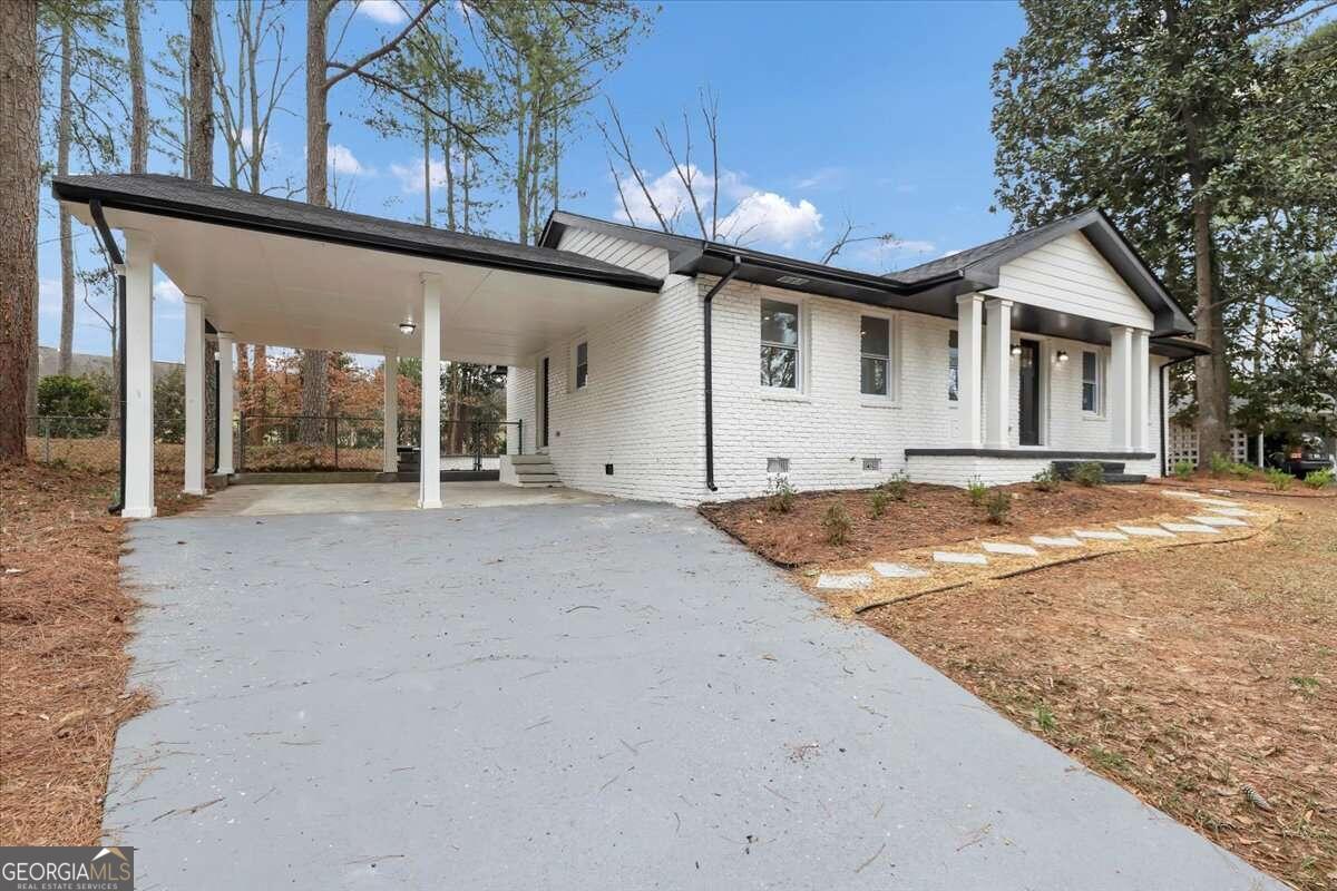 1613 NE Folkstone Road