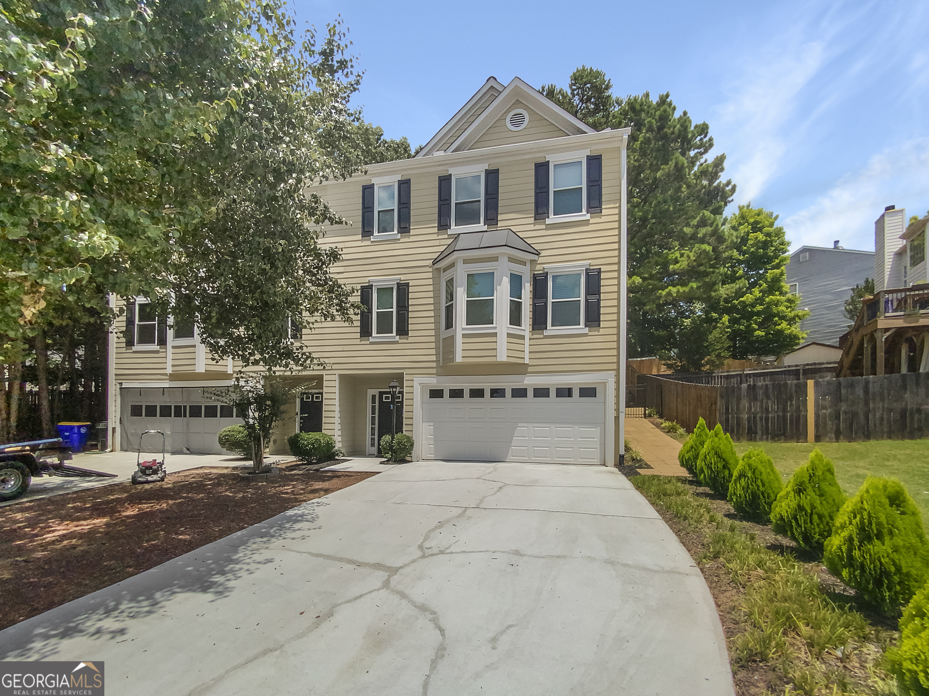 4290 Thorngate Court