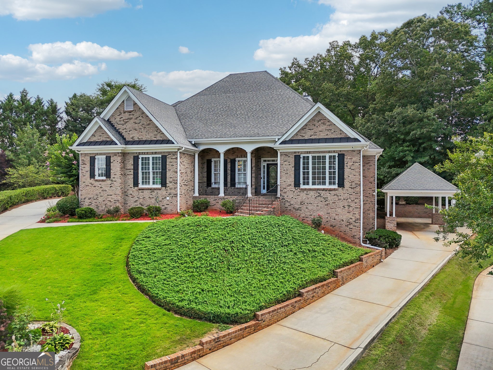 815 Carriage Lake Drive
