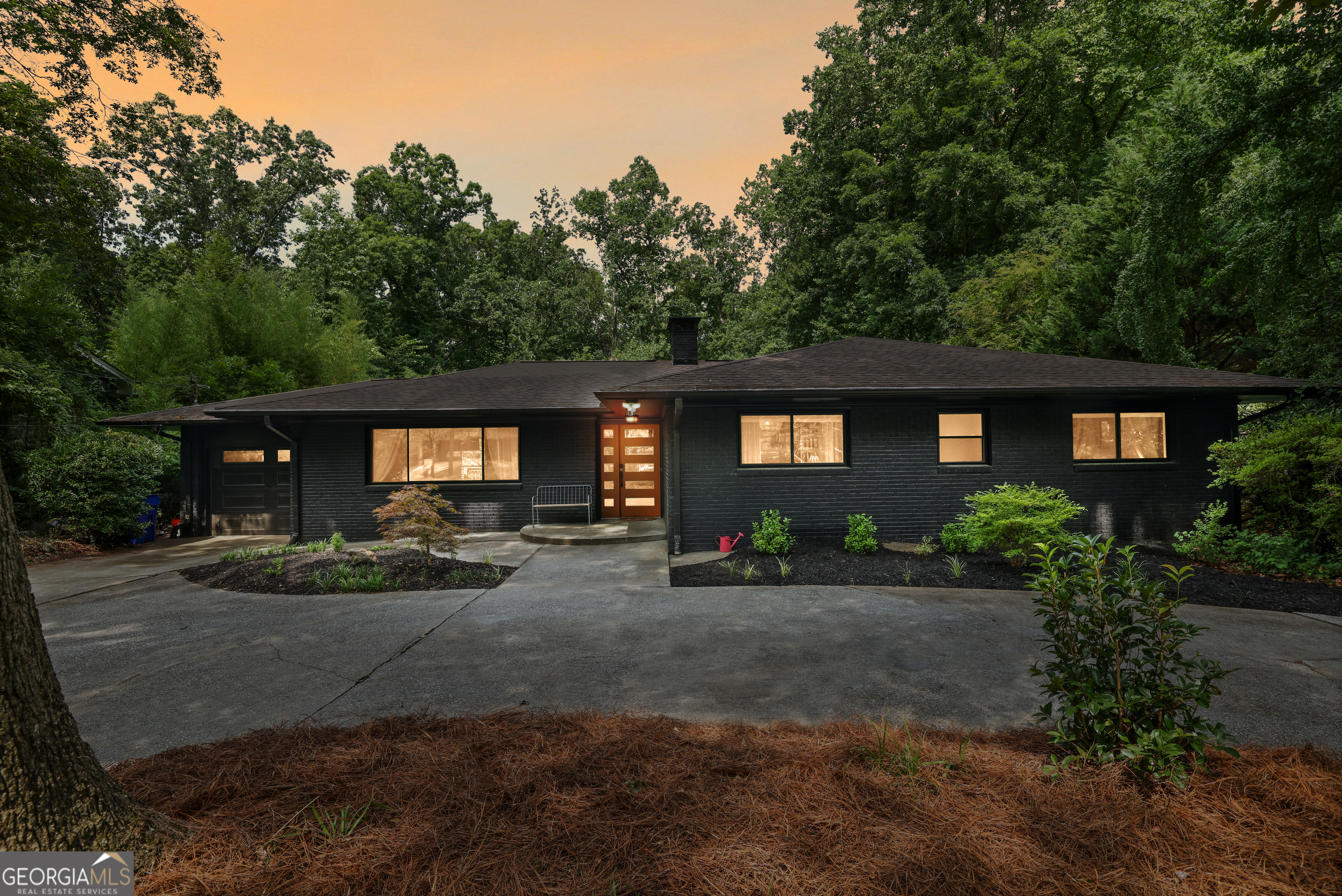 1142 Vistavia Circle