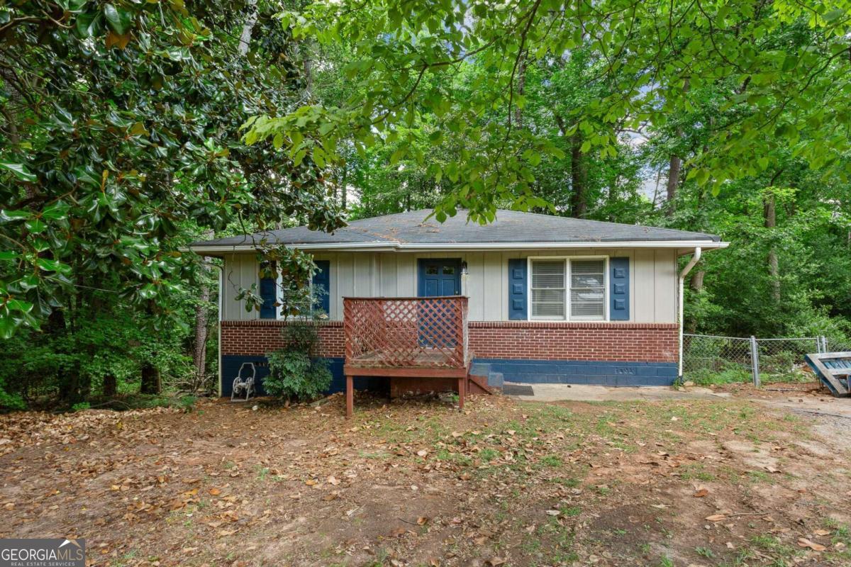 3527 S Cobb Drive SE