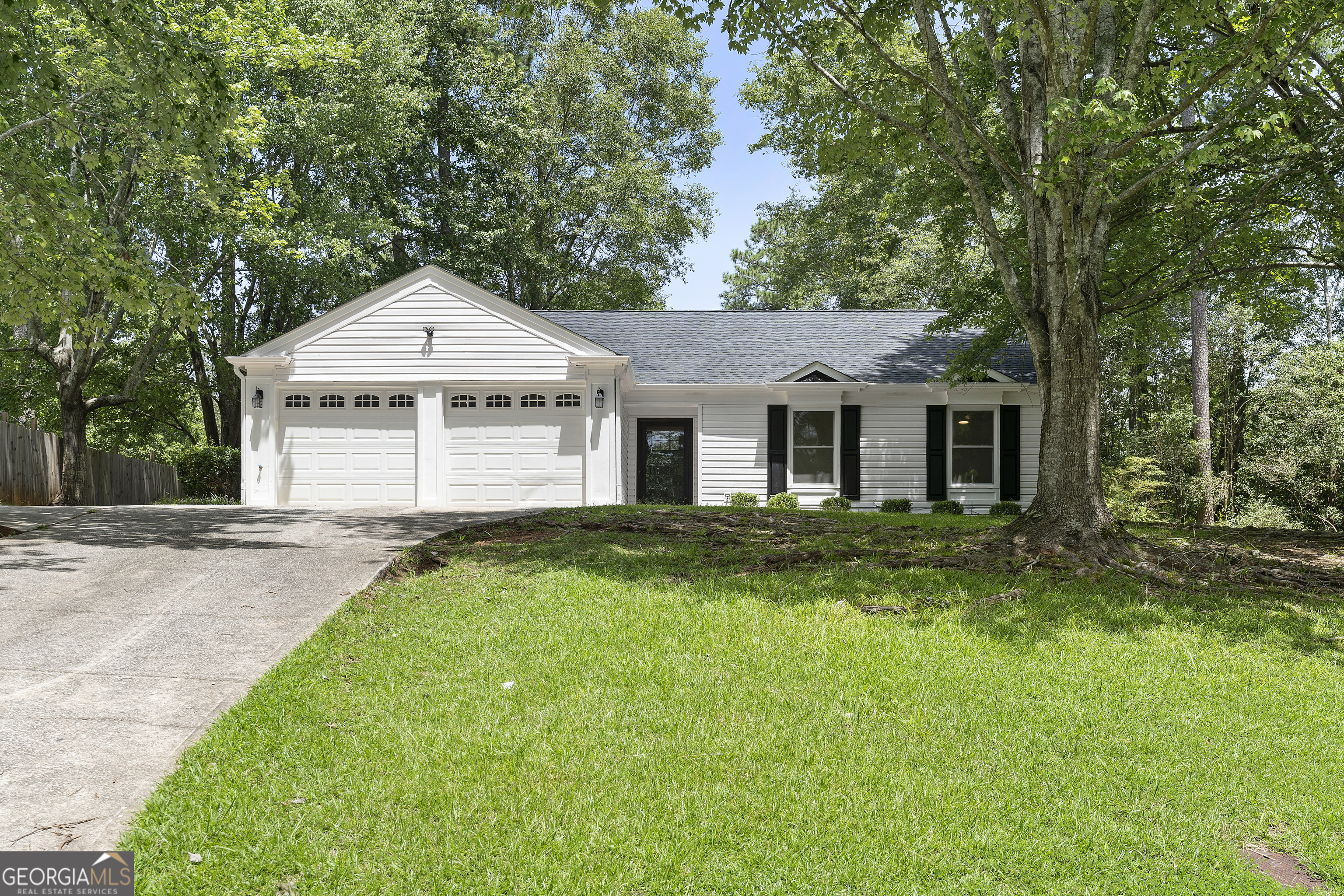 209 Hickory Trail