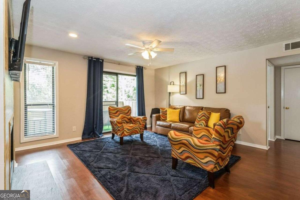 703 WYNNES RIDGE Circle SE