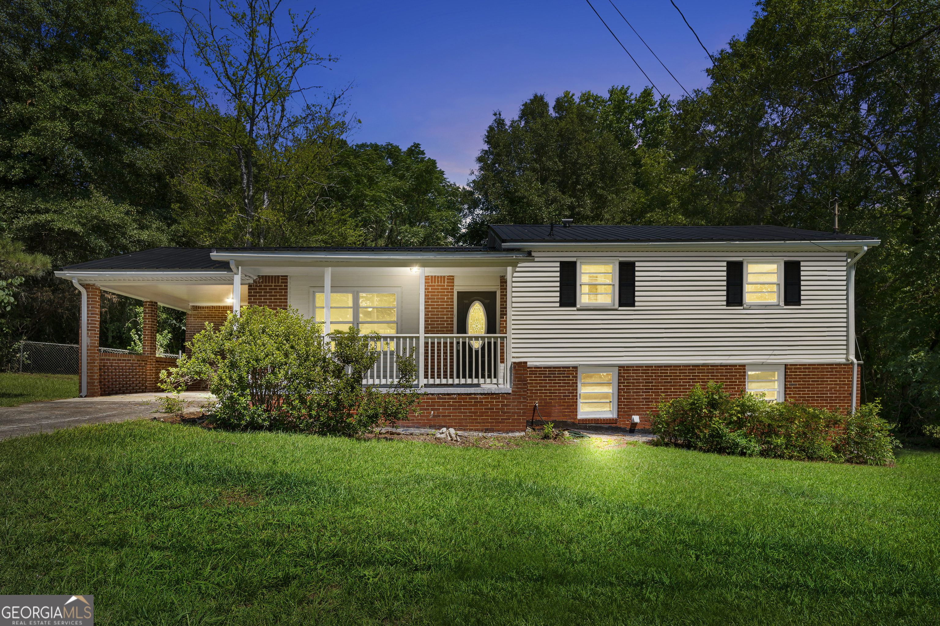 890 Chestnut Drive