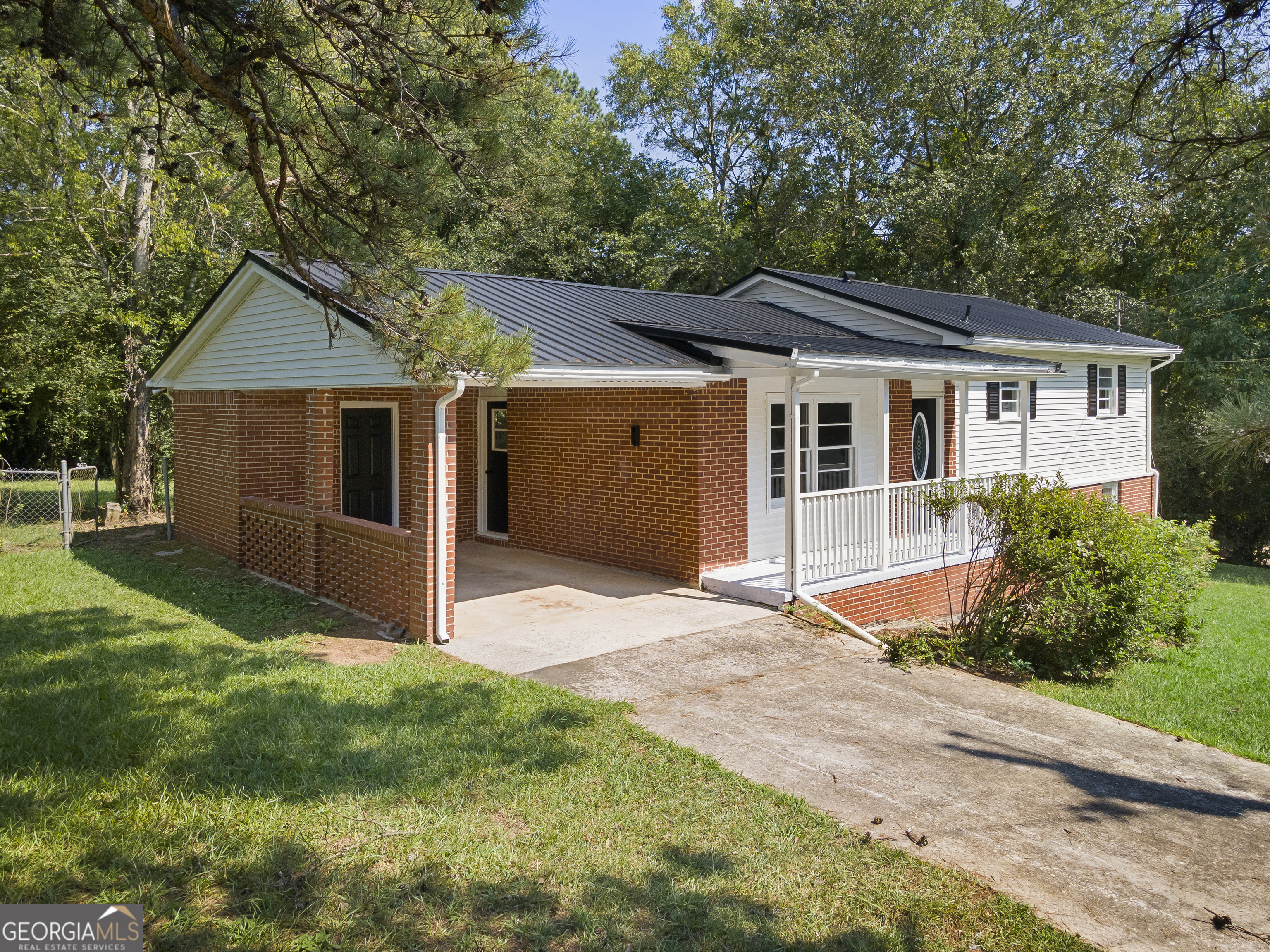 890 Chestnut Drive