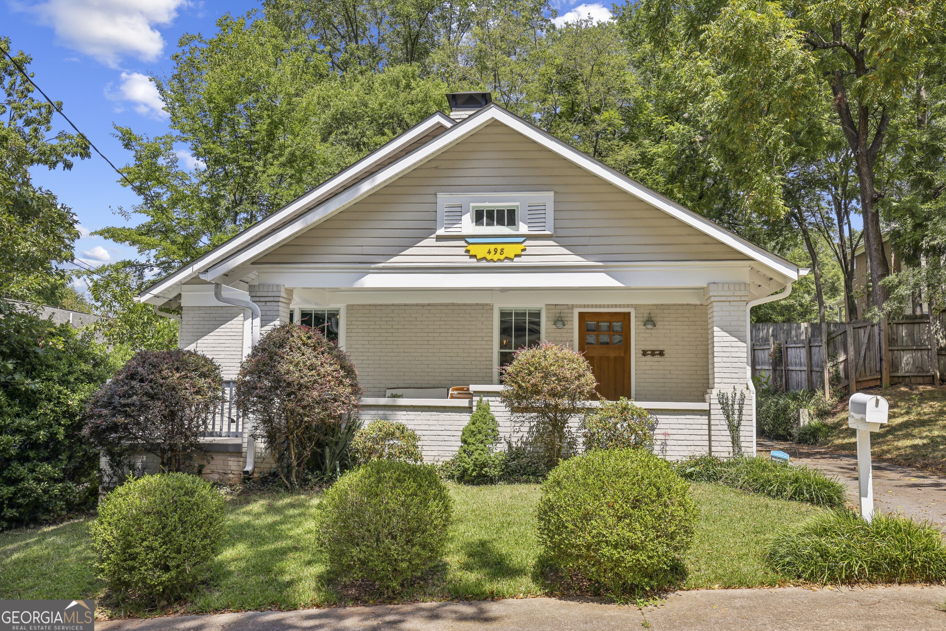 498 SE Kendrick Avenue