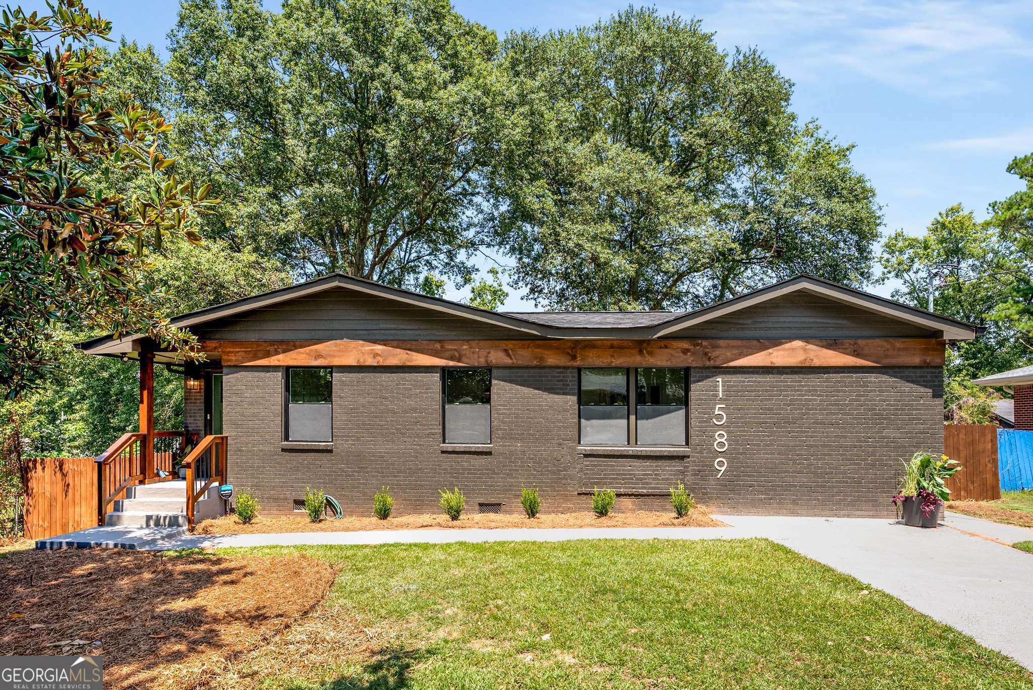 1589 Flintwood Drive SE