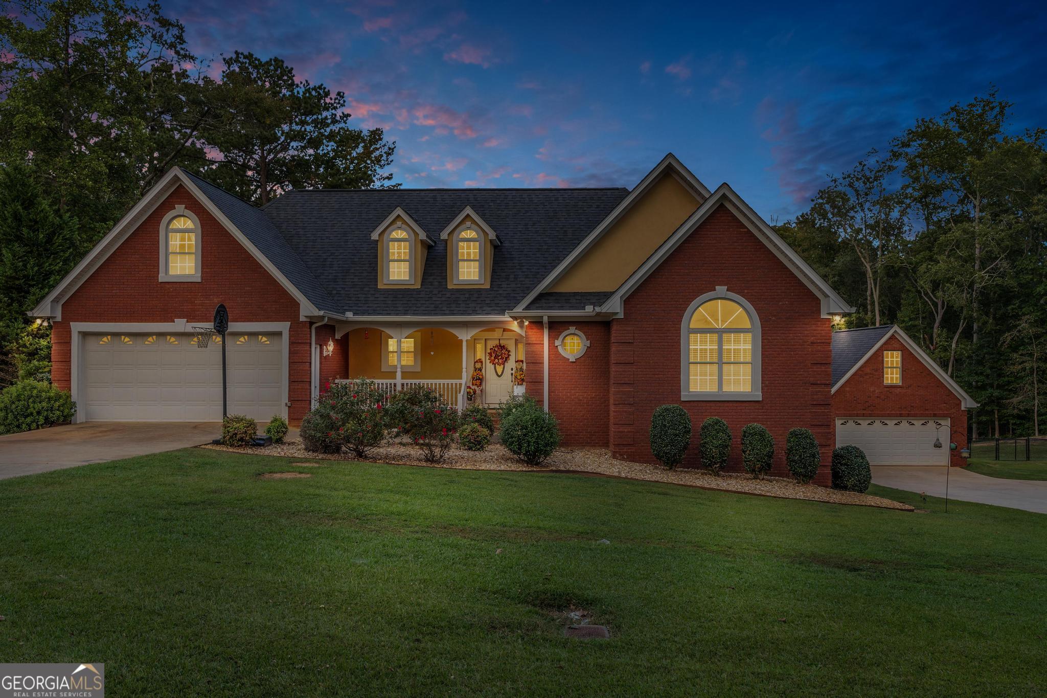 323 Maddox Circle