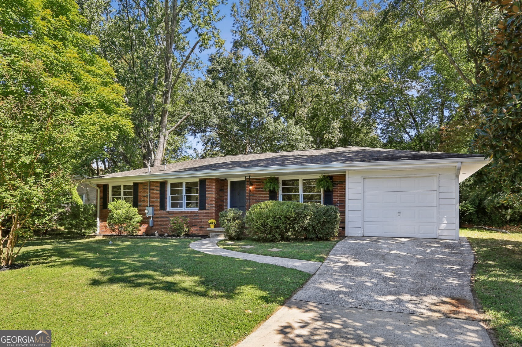 1684 Edinburgh Drive