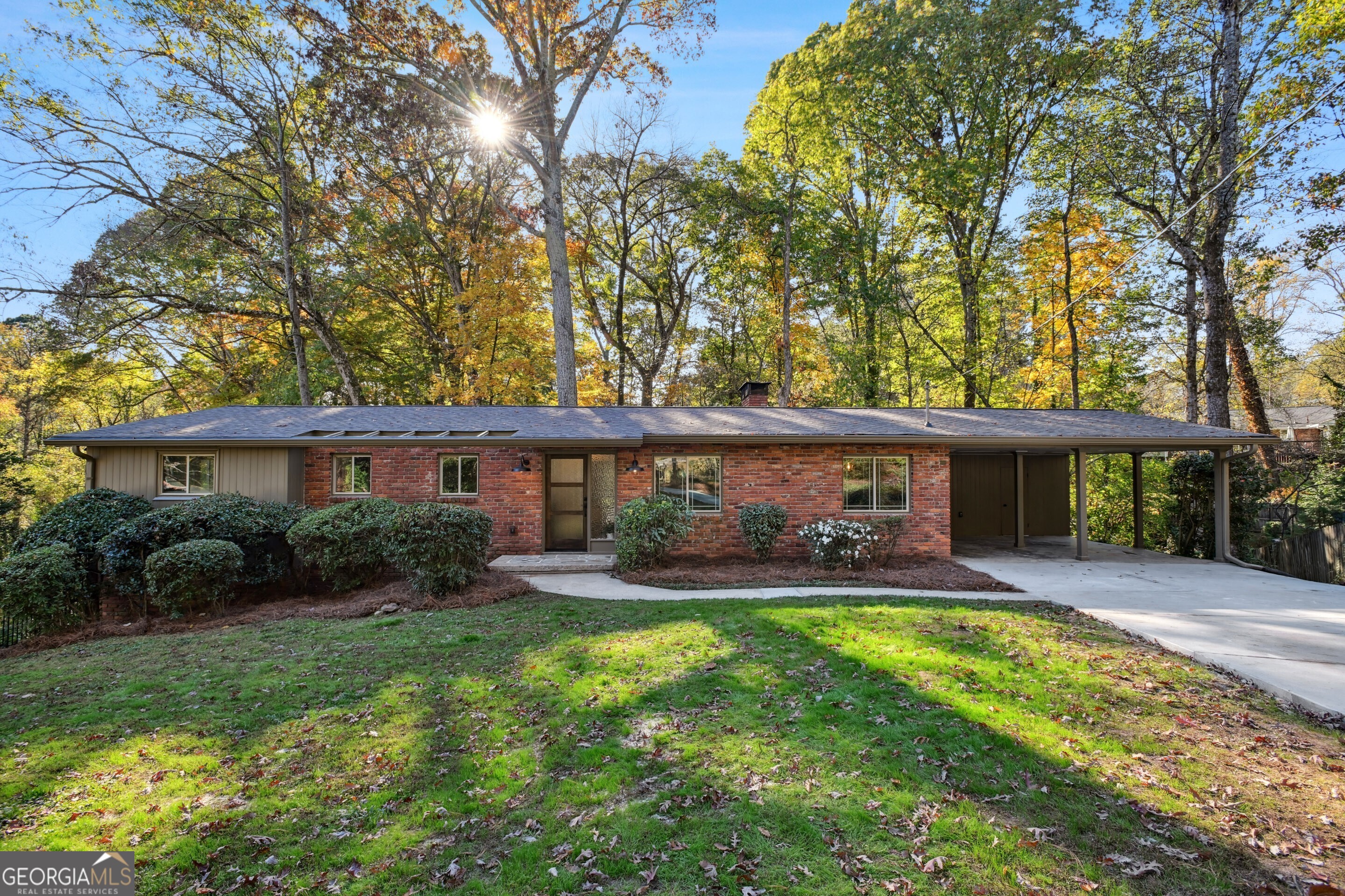 2437 Circlewood Road NE