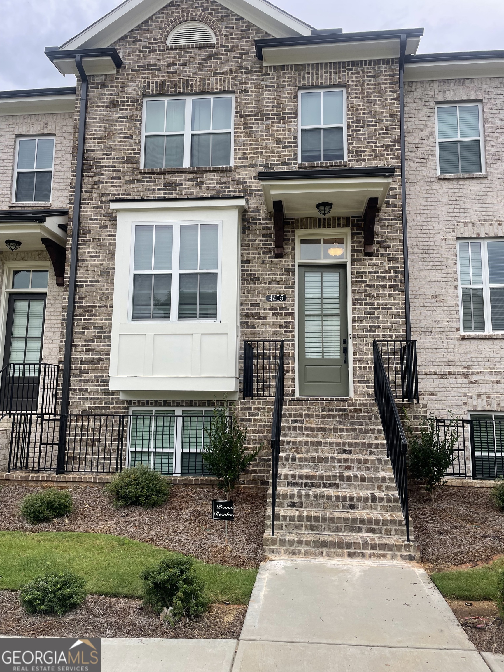 4405 Sims Park Overlook