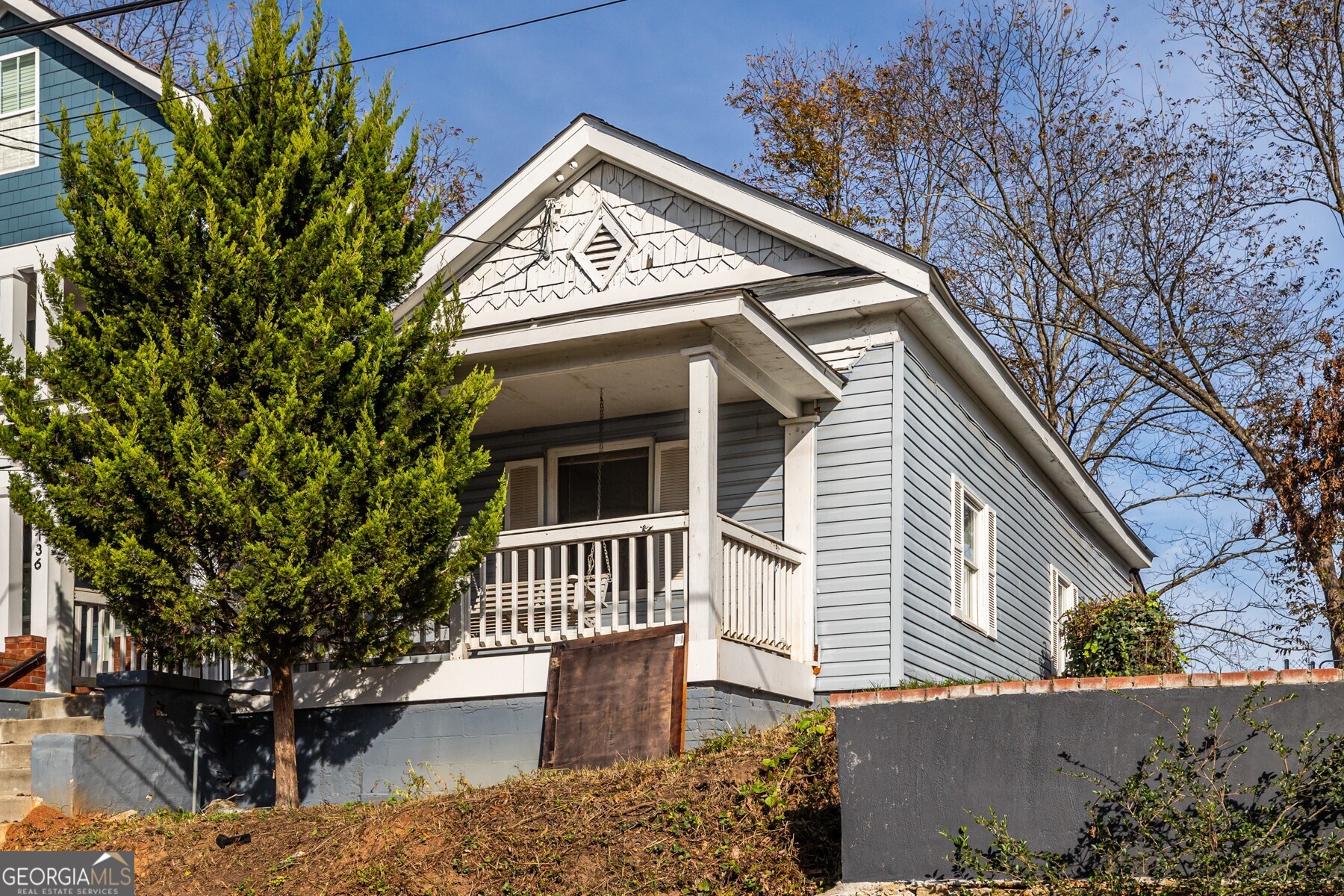 140 South Avenue SE