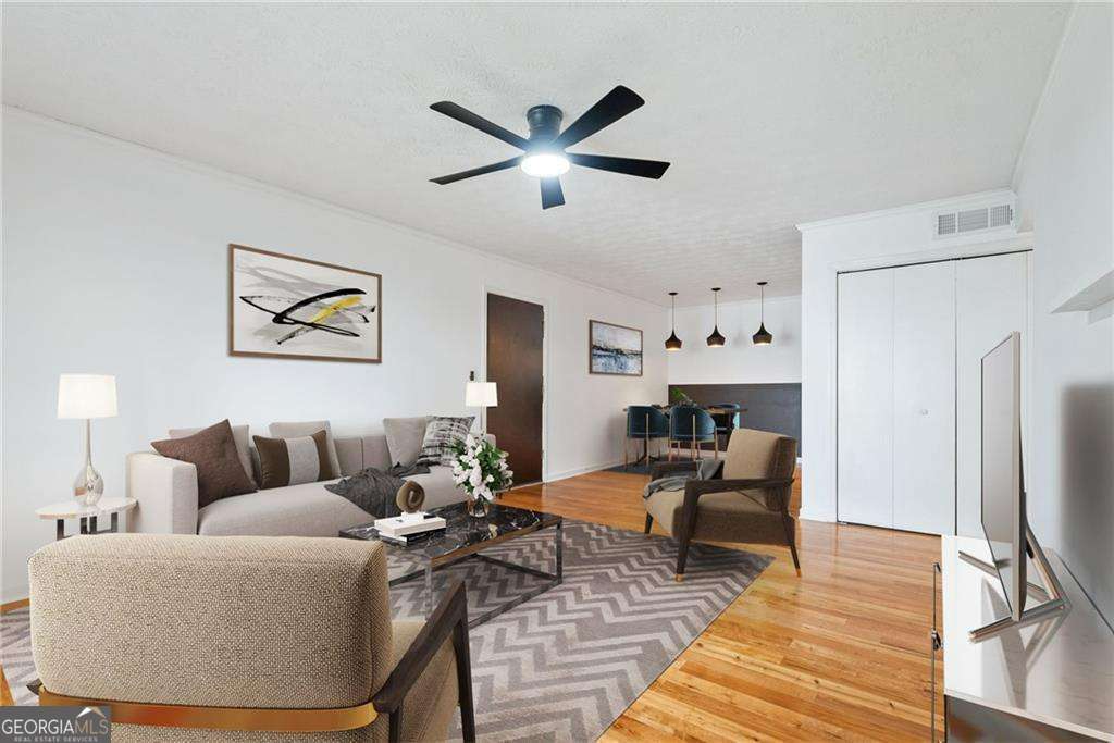3160 Seven Pines Court # 301