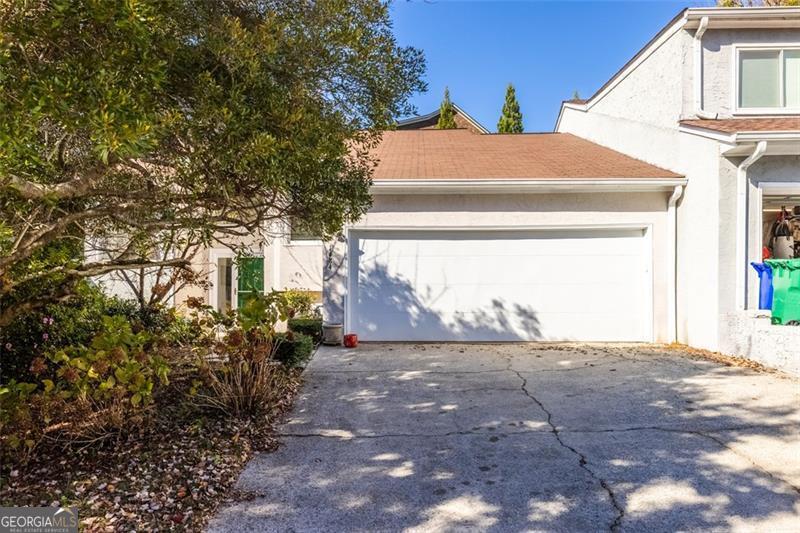 1484 BRIAROAKS Trail