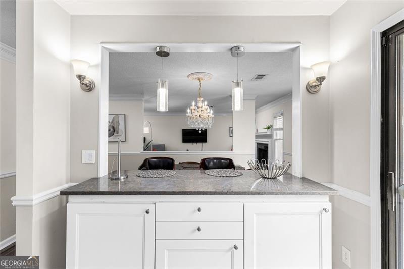 1484 BRIAROAKS Trail