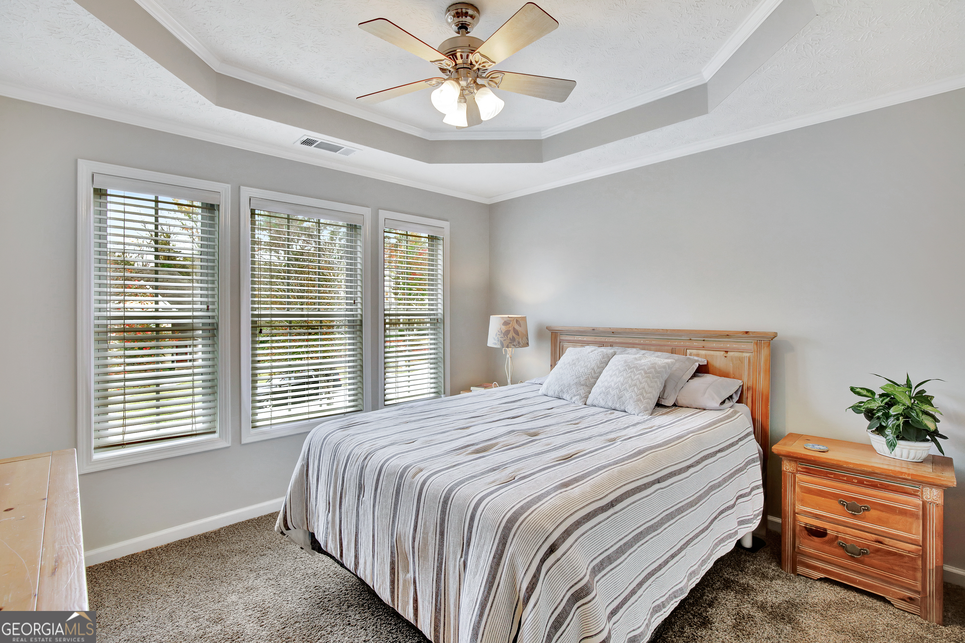125 Fawn Brook Pass