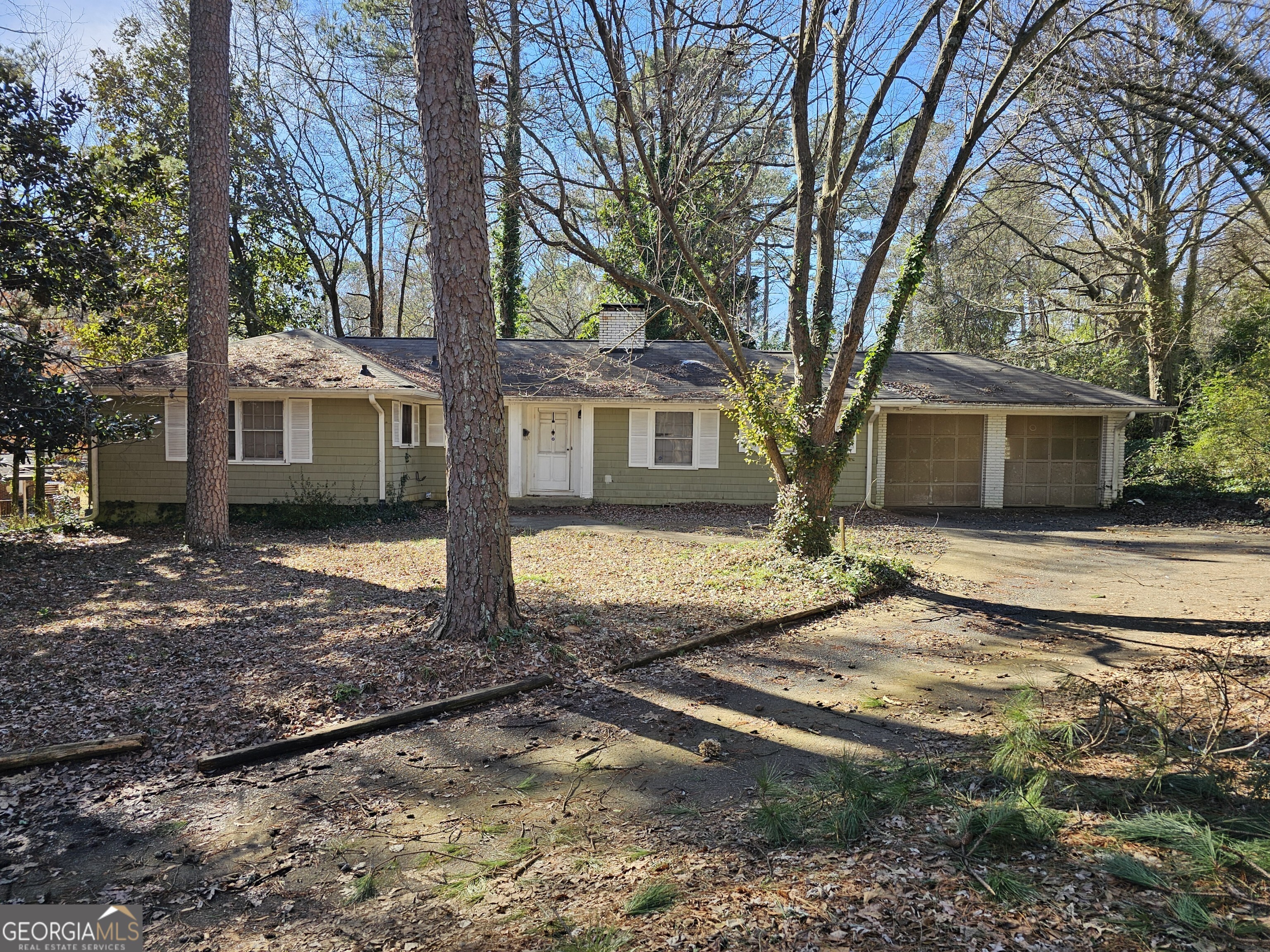 425 Hilderbrand Drive