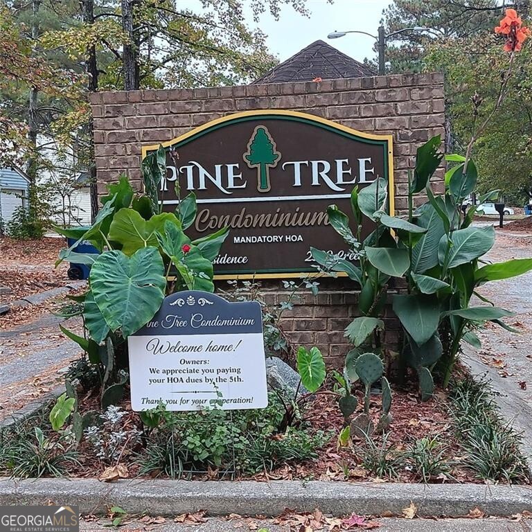 1604 Pine Tree Trail