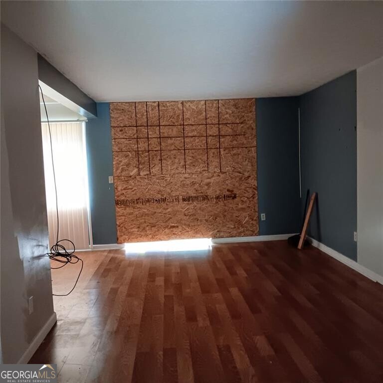 1604 Pine Tree Trail