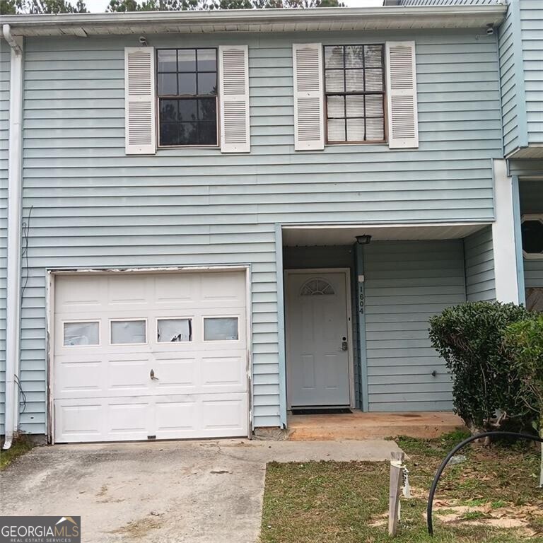 1604 Pine Tree Trail