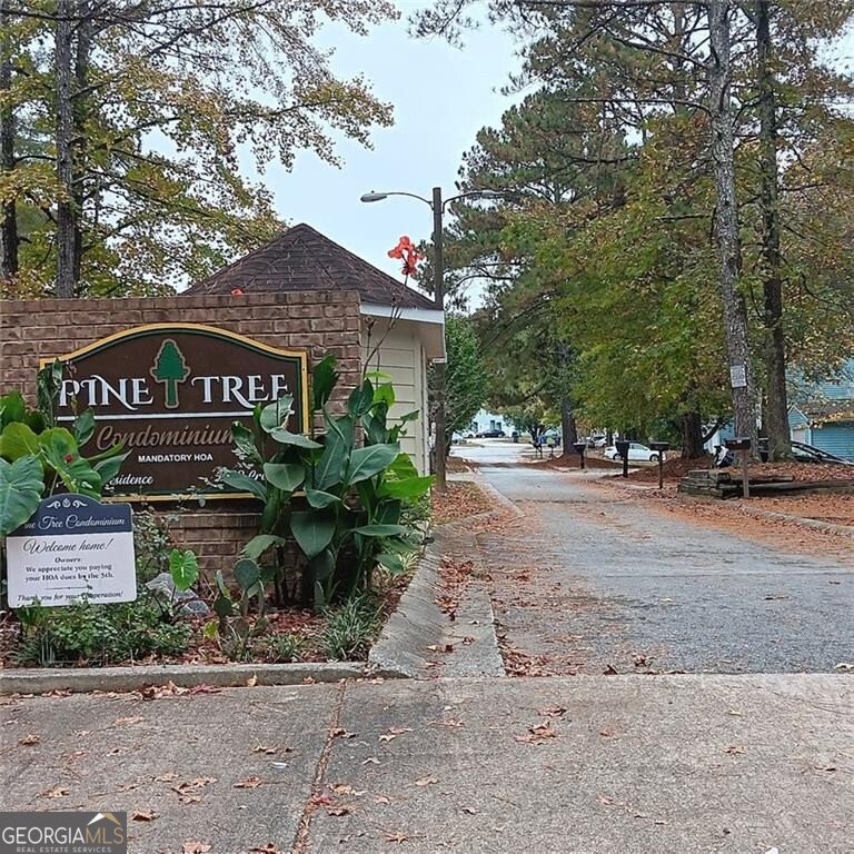 1604 Pine Tree Trail