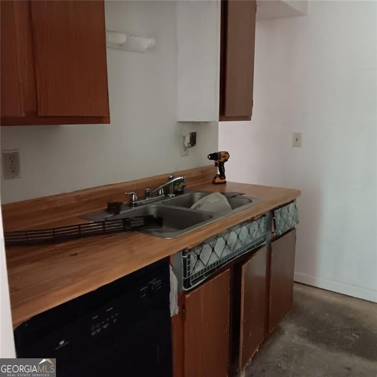 1604 Pine Tree Trail