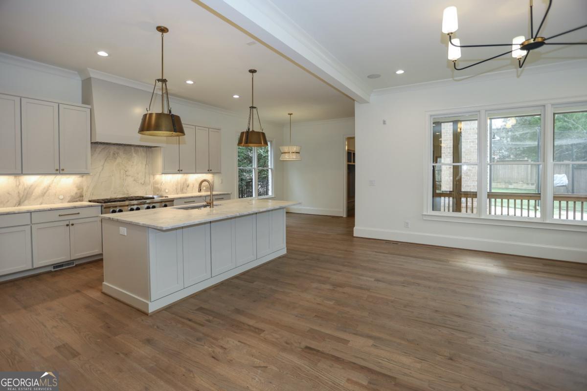 2455 Ellijay Drive NE