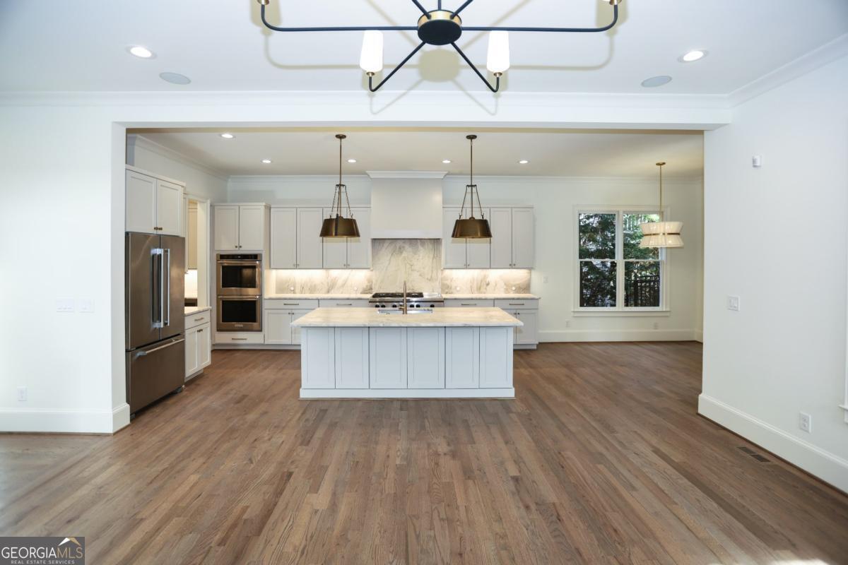 2455 Ellijay Drive NE