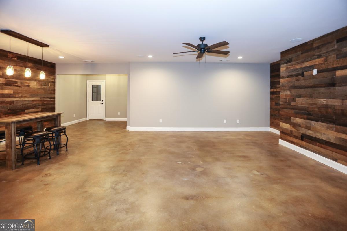 2455 Ellijay Drive NE