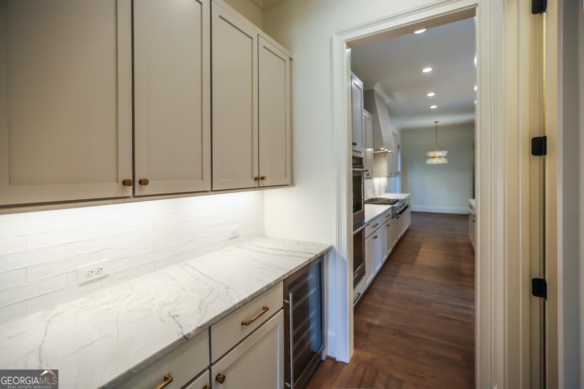 2455 Ellijay Drive NE